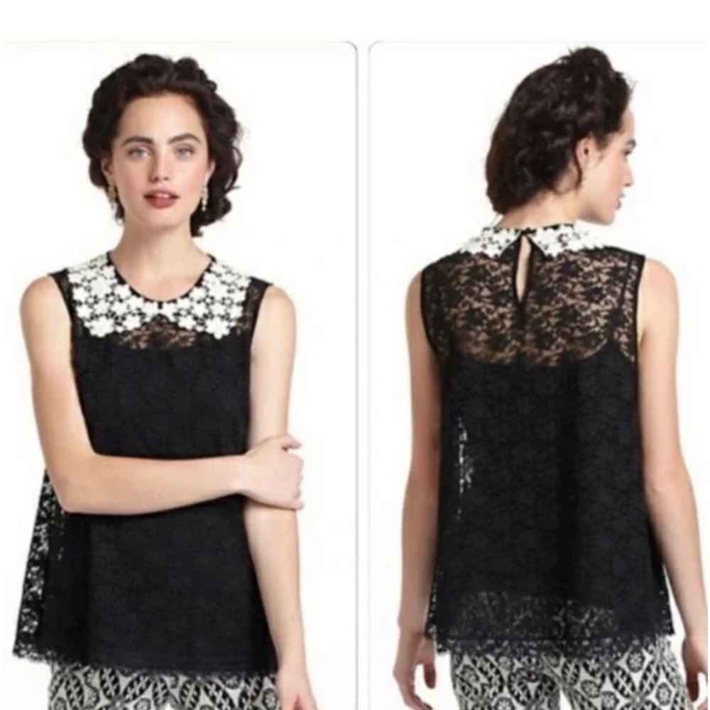 C by Eloise Black Lace Top w/ White Floral Collar –XS